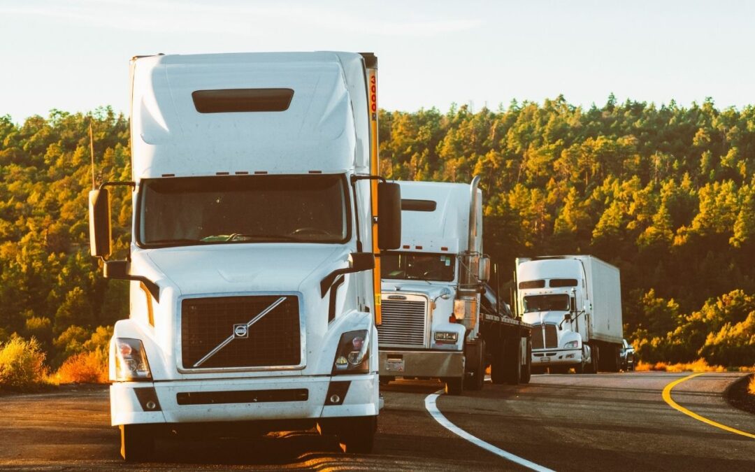 A Few Helpful Tips From Truckers In Dallas TX When Going On Long-Distance Drives